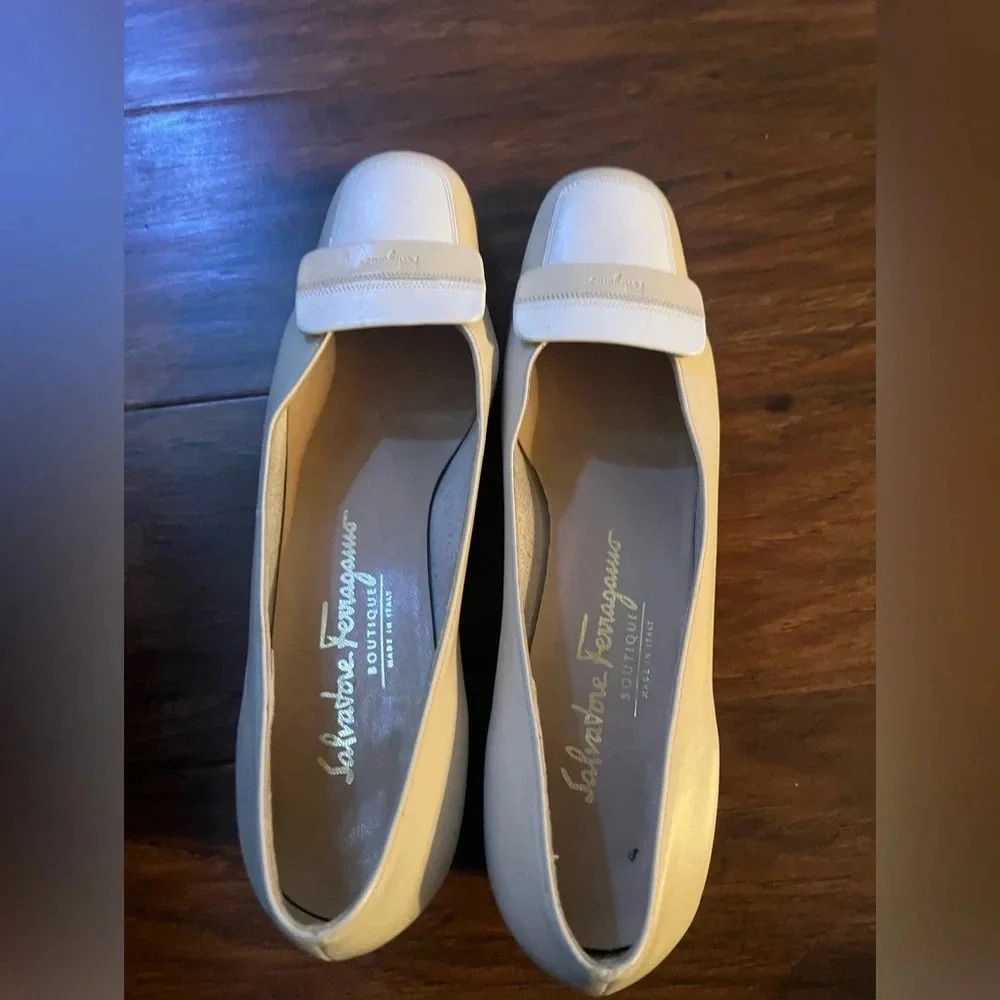 Salvatore Ferragamo Dress Shoes-Tan and white, low heel- Fancy Size 6 - Picture 2 of 13
